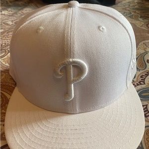 NEW PHILADELPHIA PHILLIES ALL WHITE LOGO NEW ERA FLAT BRIM HAT FITTED SIZE 7 1/2